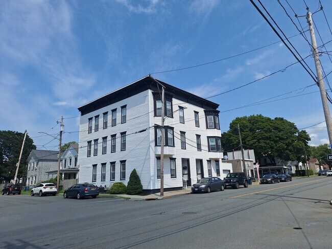 Frente - 121 Ontario St