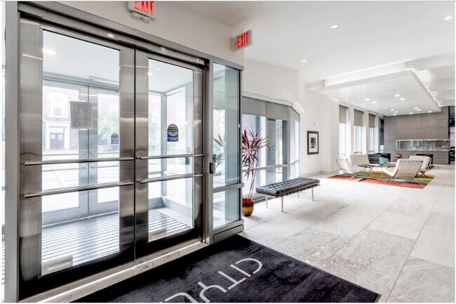 Foto del edificio - 4101 Albemarle St NW