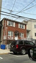 Building Photo - 416 6th St