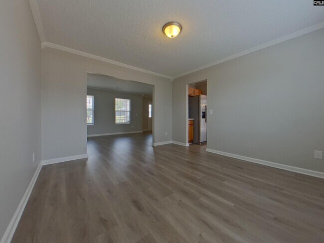 Foto del edificio - 661 Thornhill Dr