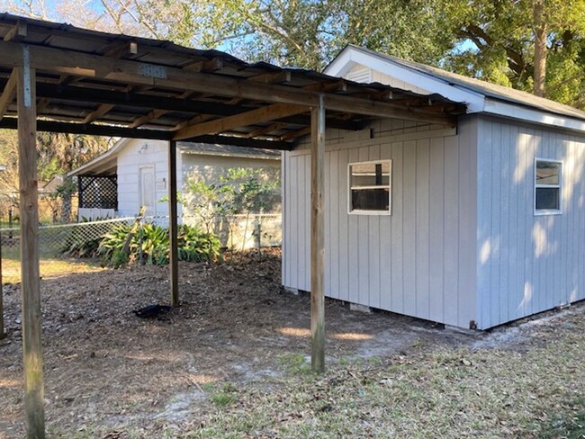 Building Photo - Fantastic Home in Gulfport