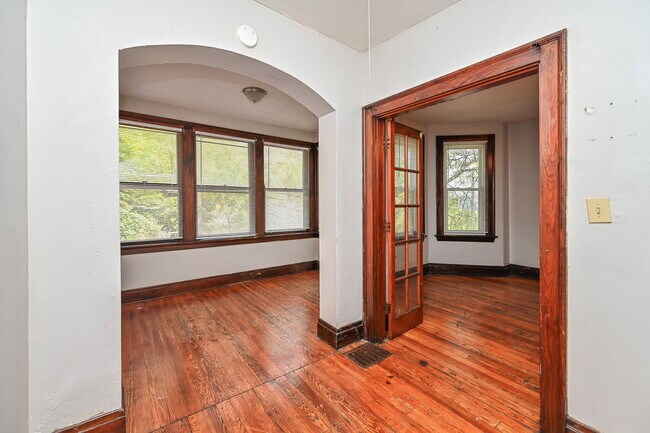 Foto del edificio - 2125 W Clifton Ave