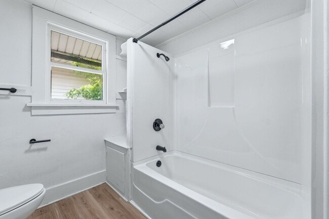Building Photo - 3 BR - Classic Charm Meets Modern Living