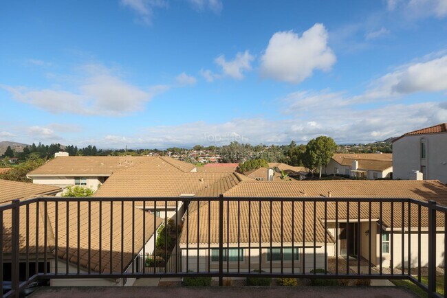 Foto del edificio - Beautiful 2 bed / 2 bath / 1,431 sqft Cond...