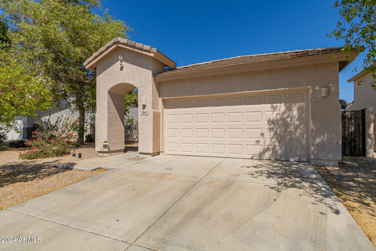 Foto principal - 2867 N 152nd Ave