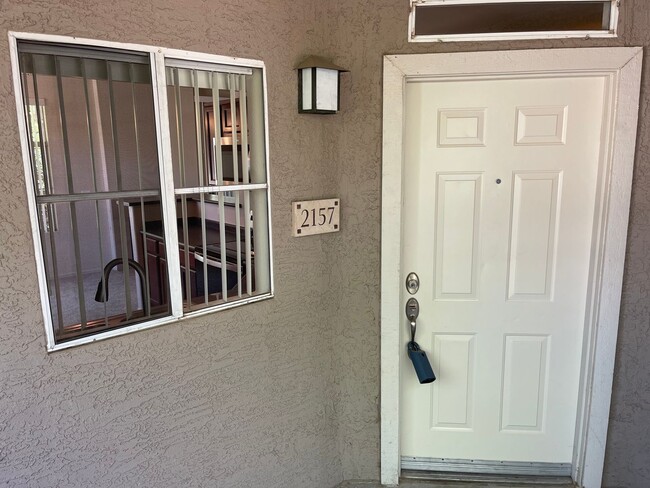 Building Photo - Ahwatukee 3 Bedroom - 2 Bath Condo in Beau...