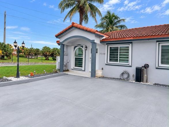 Foto del edificio - 7548 NW 173rd Terrace