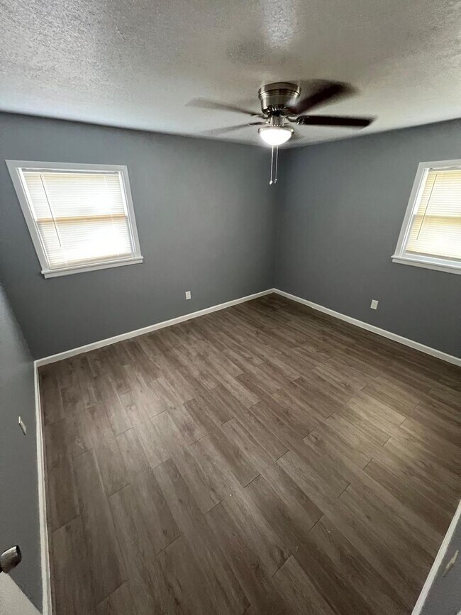 Foto del edificio - $0 First Month's Rent / $0 Deposit at Move-in
