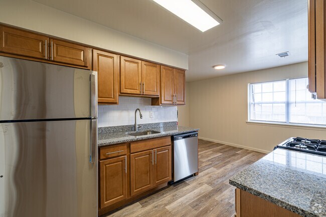 2 habitaciones, 1,5 baños - 1110 pies cuadrados - Lujo de dos habitaciones - - Woodbridge Terrace