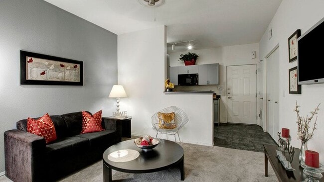 Building Photo - Bolero