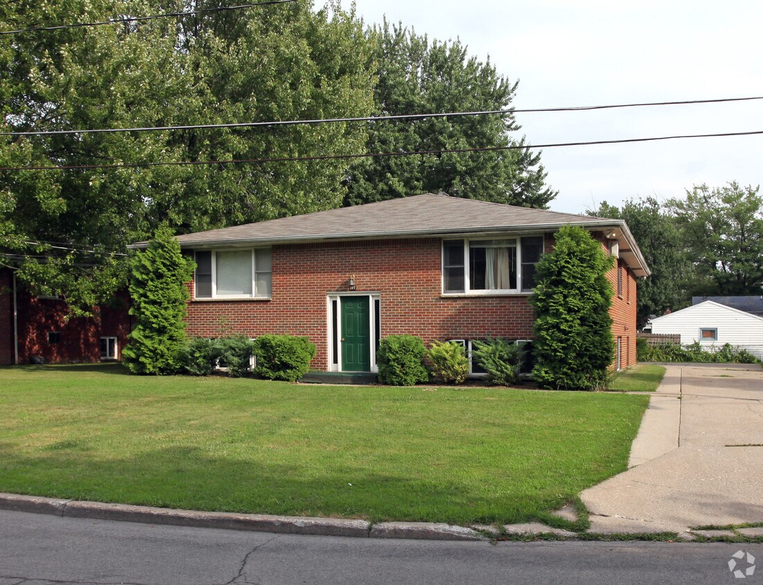 Primary Photo - 107 19th Ave