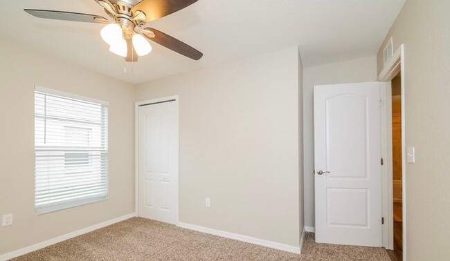 Building Photo - 108 Solis Dr