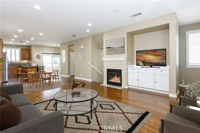 Building Photo - 8070 Ravenna Ln
