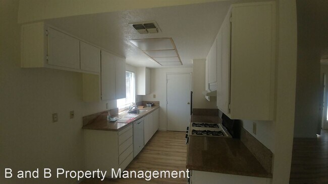 Foto del edificio - 3 br, 2 bath House - 3207 Kathy Way