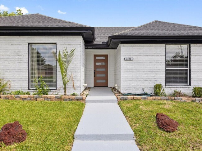 Foto del edificio - 6031 Blue Mist Ln