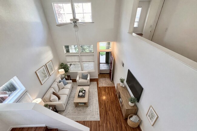 Building Photo - ? Charming East Davis Home – Bright, Cozy & Now with Lower Rent! ?