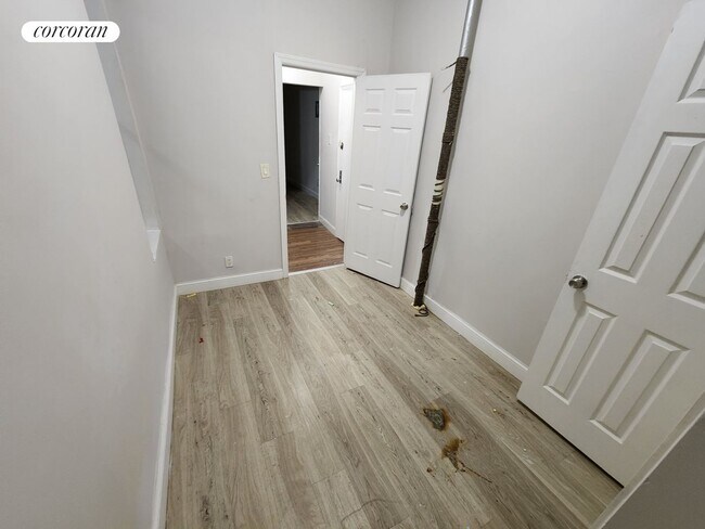 Building Photo - 271 W 146th St