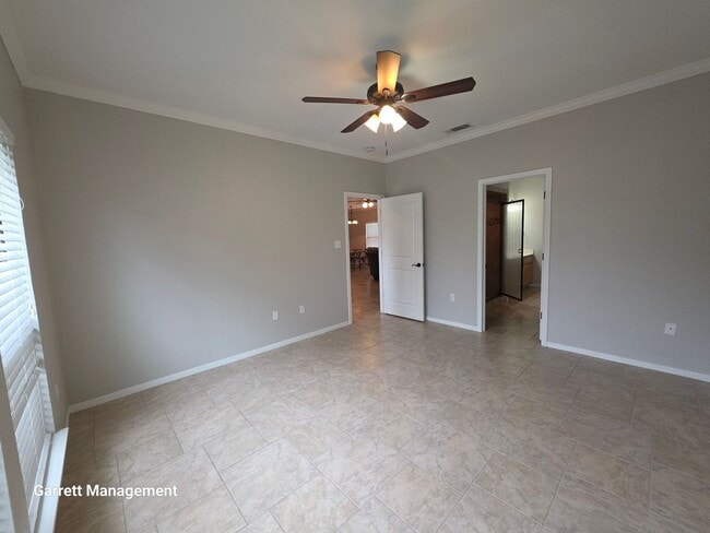 Building Photo - 3/2 Rock Home in West Lampasas