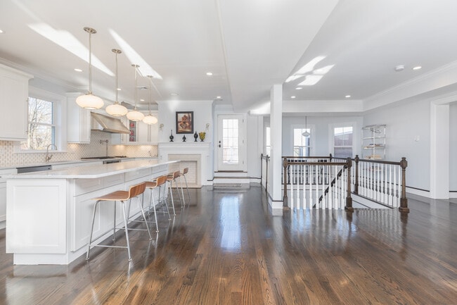 Photo - 27 Howland St (Boston, MA) Townhome
