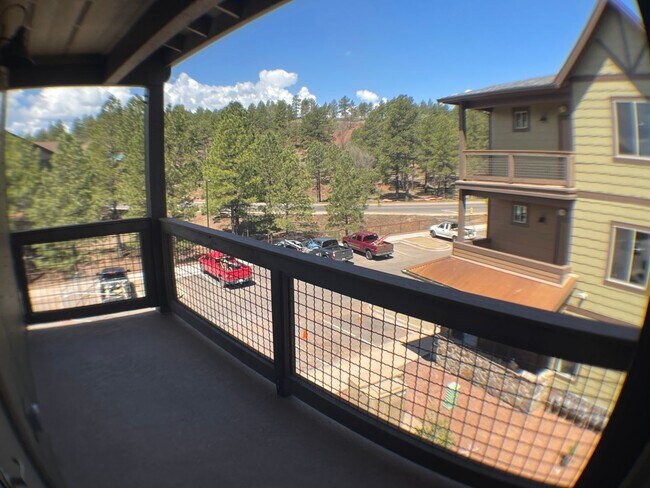 Foto del edificio - AVAILABLE SOON! 2 bedroom Condo Centrally ...