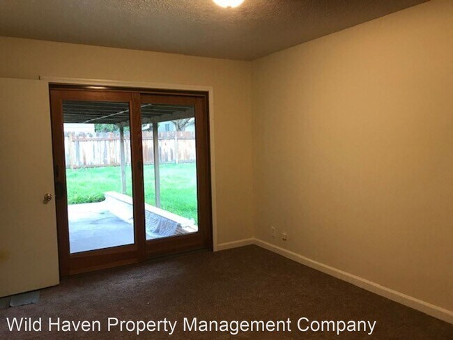 Building Photo - 3 br, 1.5 bath House - 306 Mission Dr