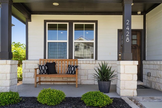 Building Photo - 2428 Ekvall Dr