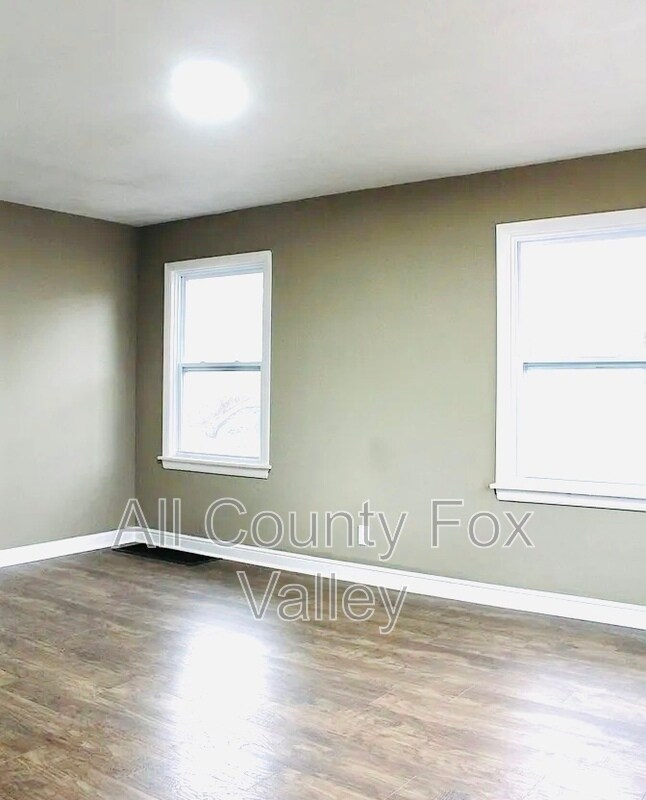 Building Photo - 529 Miller Dr