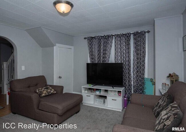 Building Photo - 4 br, 1 bath House - 3117 11th Avenue C