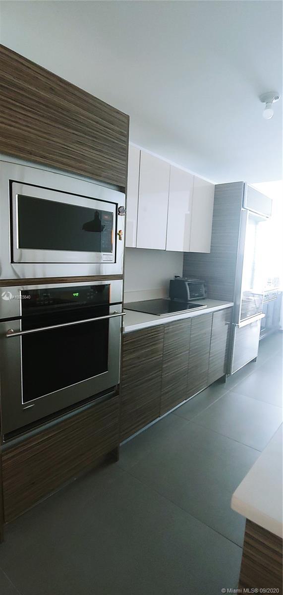 Foto del edificio - 460 NE 28th St
