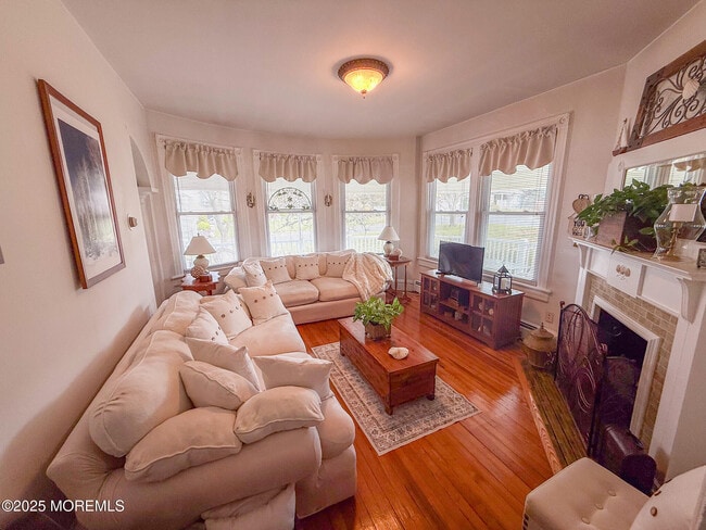 Foto del edificio - 47 Burlington Ave