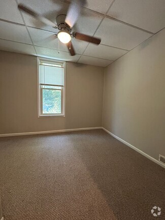 Building Photo - 312 West Dr