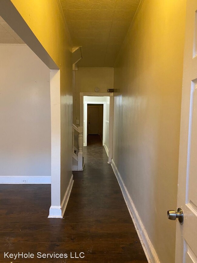 Building Photo - 3 br, 1.5 bath House - 1626 westwood Ave