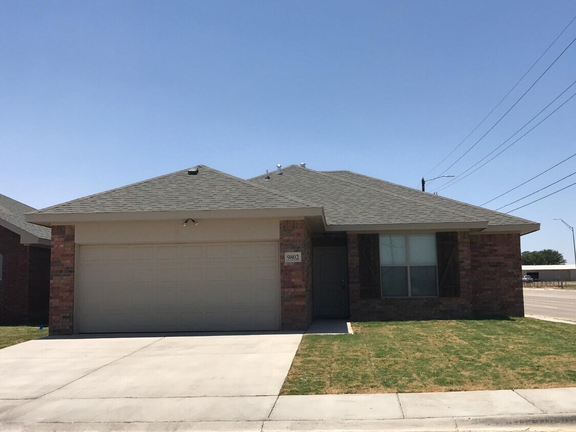 Foto principal - 9802 Avenue Q