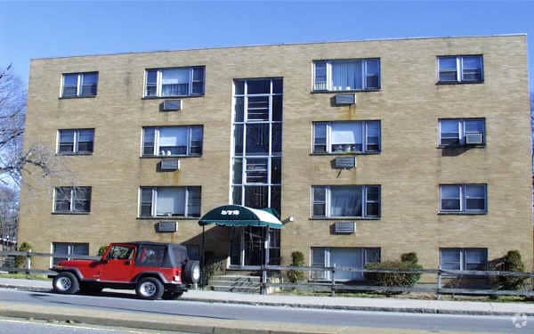 572 - 580 Cummins Hwy - 572-580 Cummins Hwy