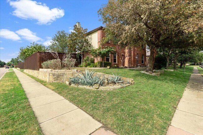 Foto del edificio - 1530 Cliff Creek Dr