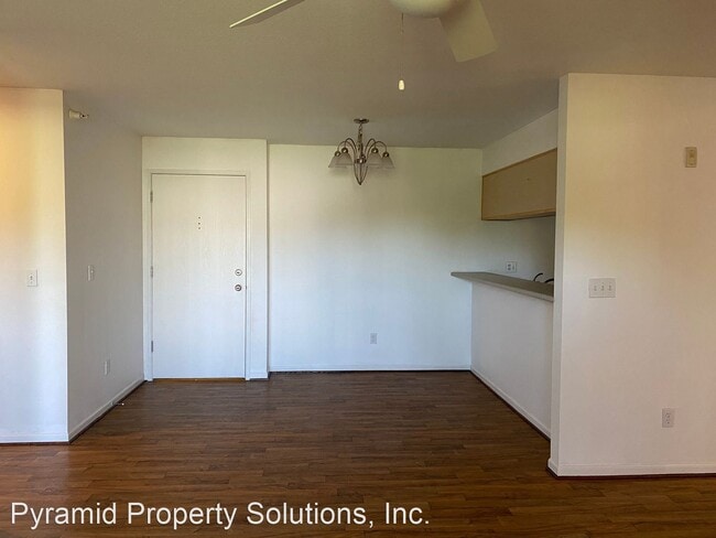 Building Photo - 2 br, 2 bath House - 101 NW 8th St #207