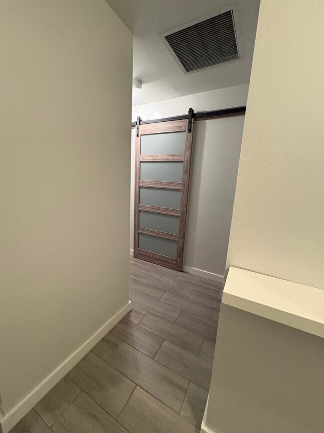 Foto del edificio - 51 Meadows Dr