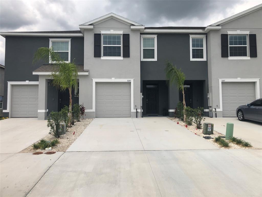 Foto principal - 16143 Glowing Grove Ave