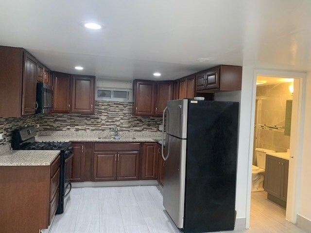 Foto del edificio - 8706 N Elmore St