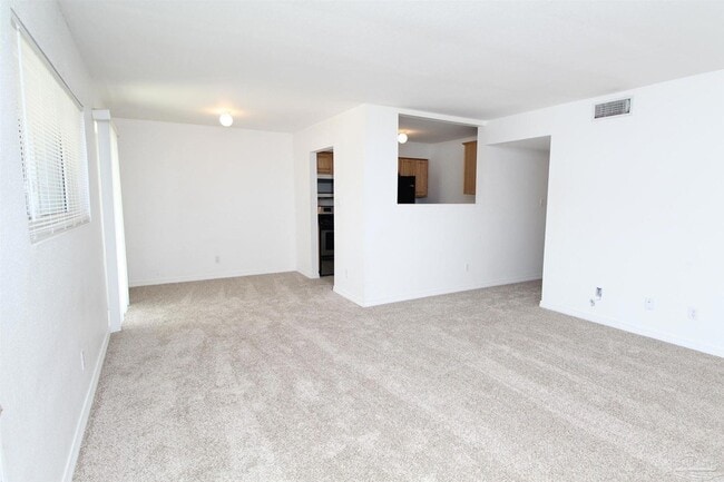 Building Photo - 710 Scenic Hwy