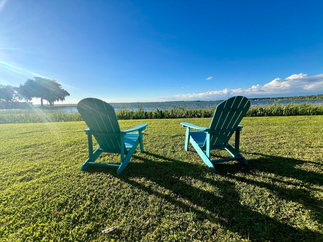 Foto principal - 33911 Shady Acres Rd
