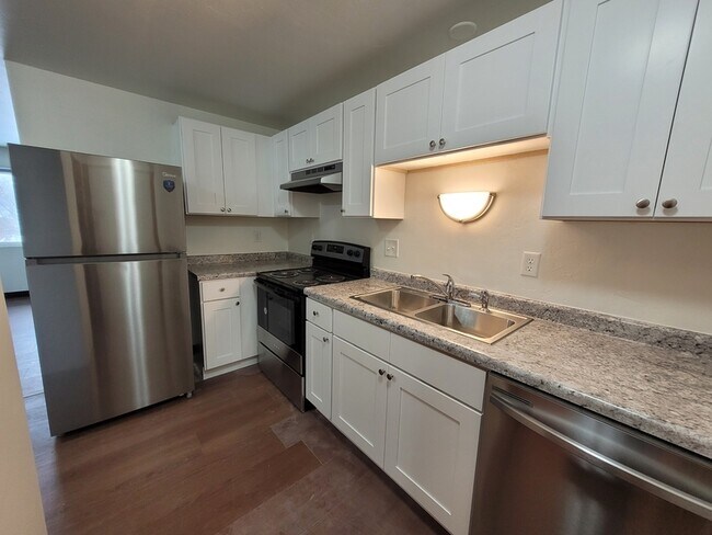 Building Photo - 308 Leeland St