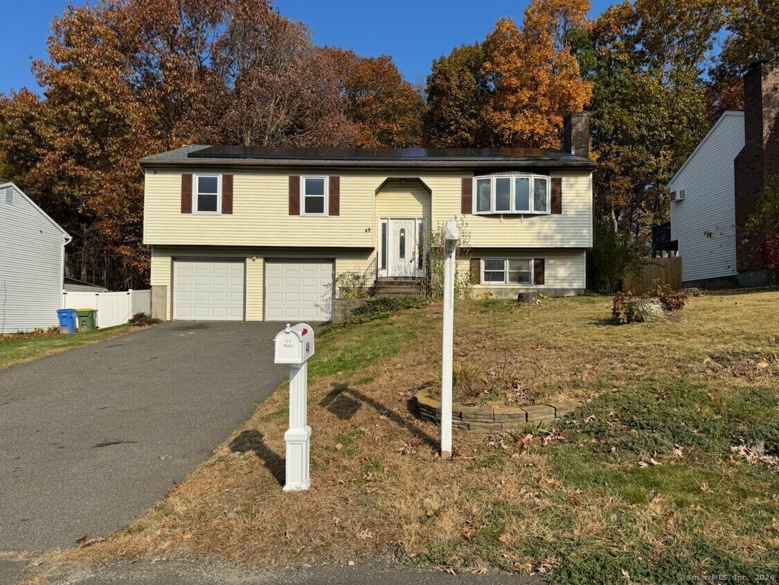 Primary Photo - 48 Hidden Pond Dr