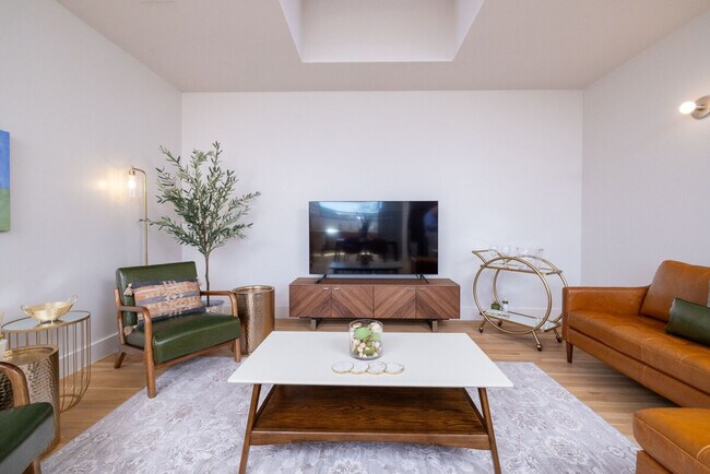 Foto del edificio - 1264 W Magnolia Ave