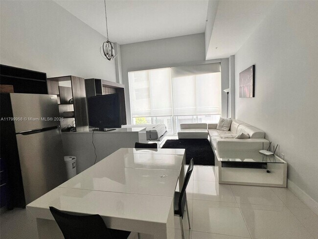 Foto del edificio - 244 Biscayne Blvd