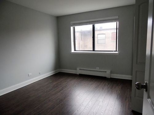 Building Photo - 5534 N Kenmore Ave