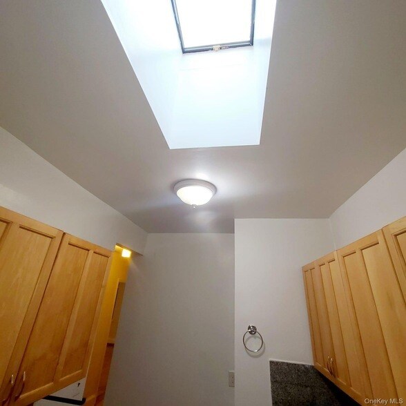 Foto del edificio - 72-38 Yellowstone Blvd