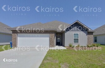 Building Photo - 129 Salvat Dr