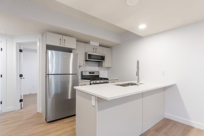 Building Photo - 8552-8583 83 Ave NW
