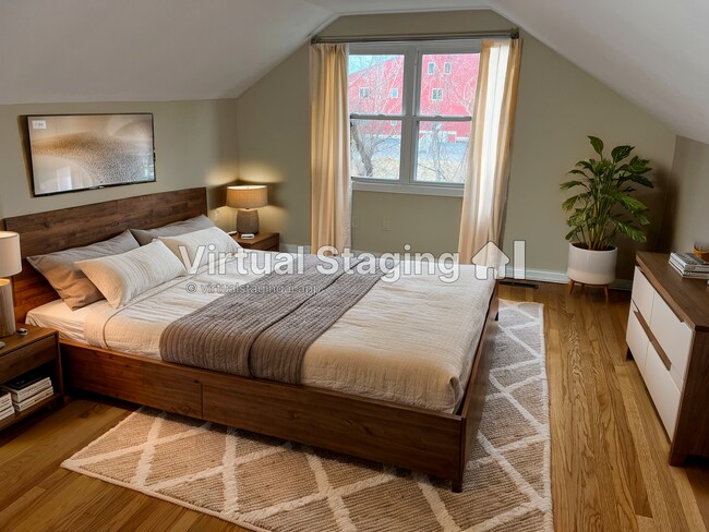 Dormitorio principal con vestidor - 26 Patricia Ln